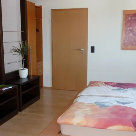 Quinkert Apartment